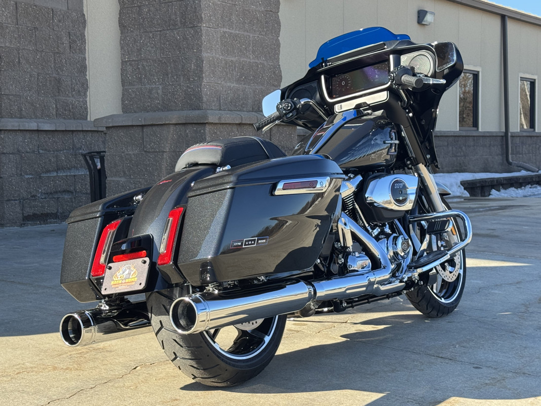Street Glide®
