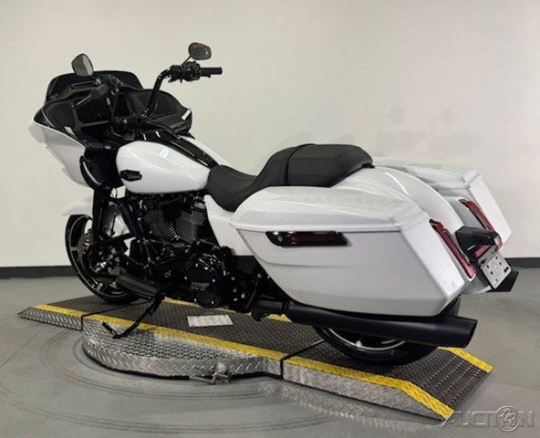Road Glide®