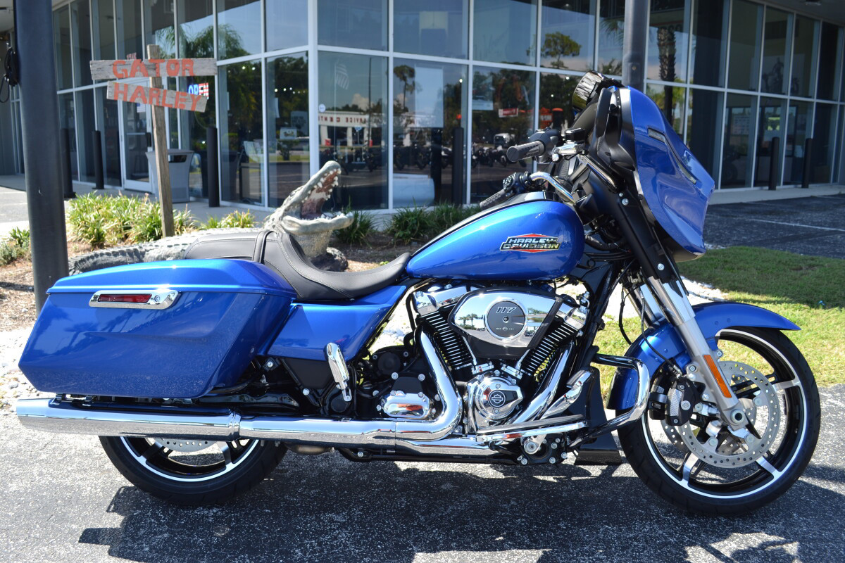 Street Glide®