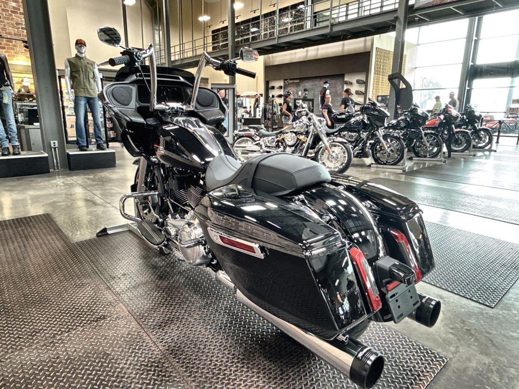 Road Glide®