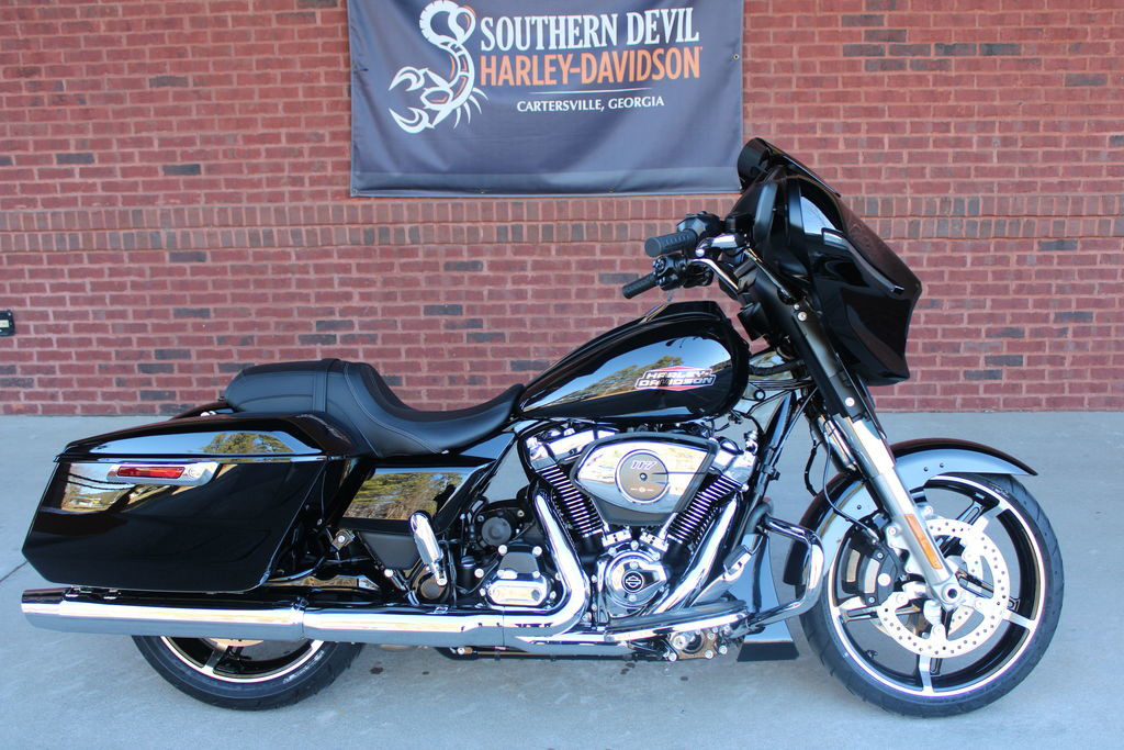 Street Glide®