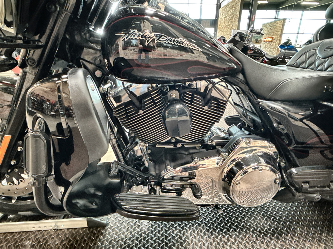 CVO® Ultra Classic® Electra Glide® 