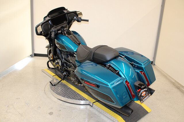 Street Glide®