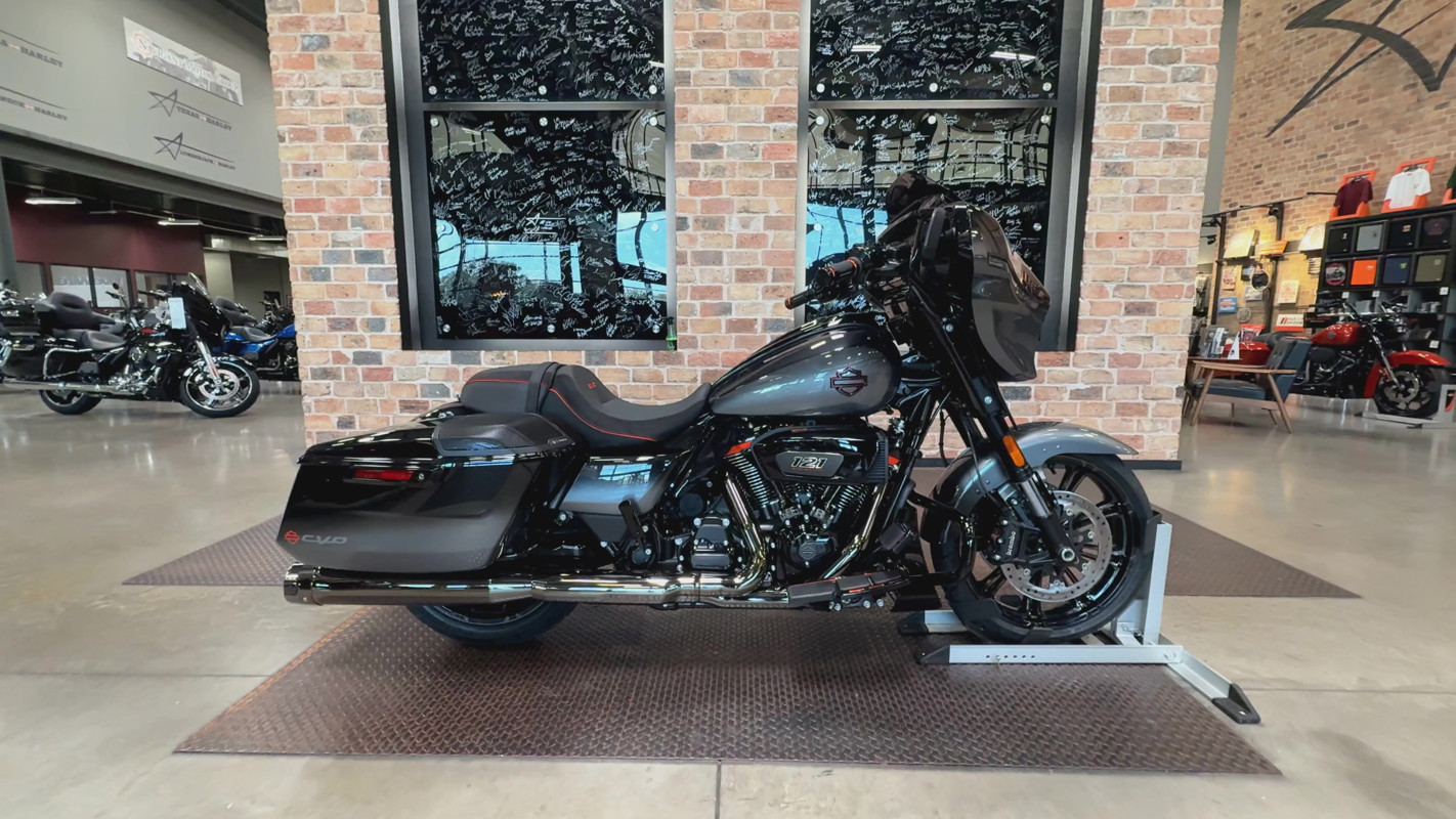 CVO® Street Glide®
