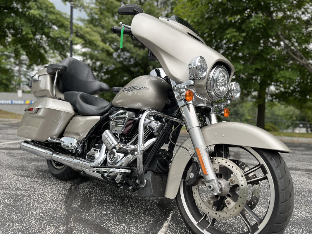 Street Glide®