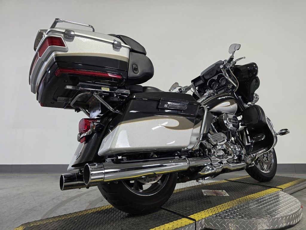 CVO® Ultra Classic® Electra Glide®
