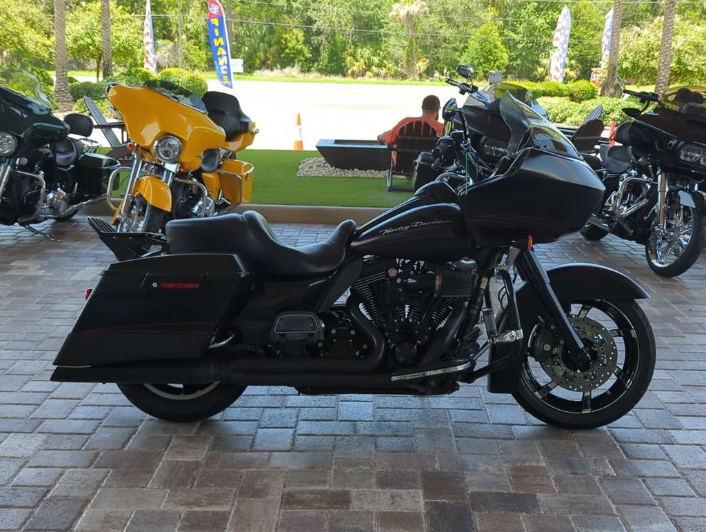 Road Glide® Custom