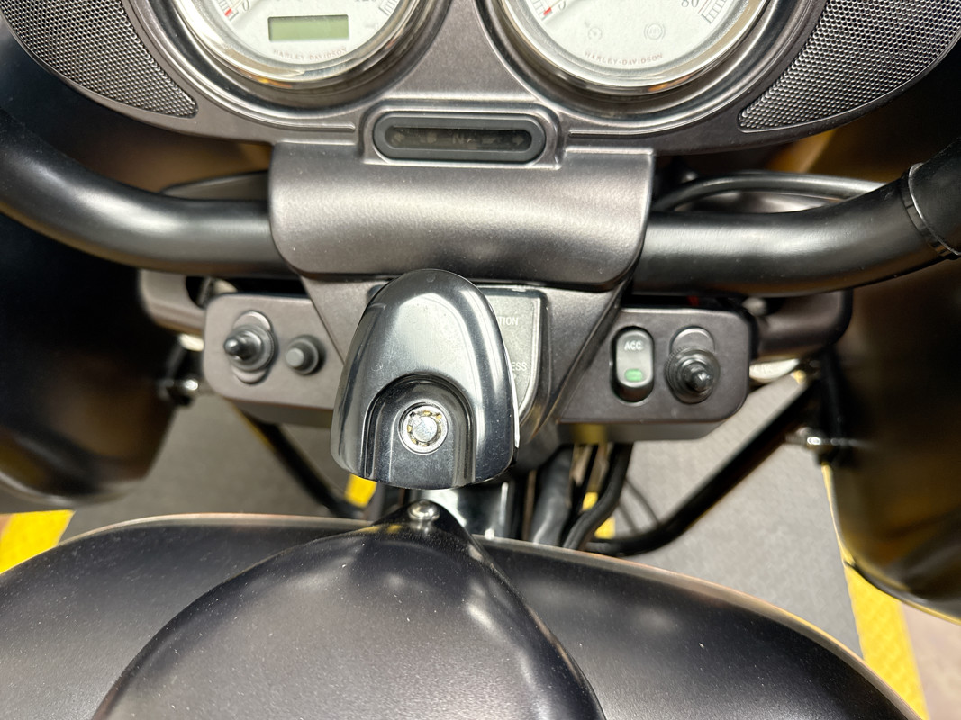 Road Glide® Custom