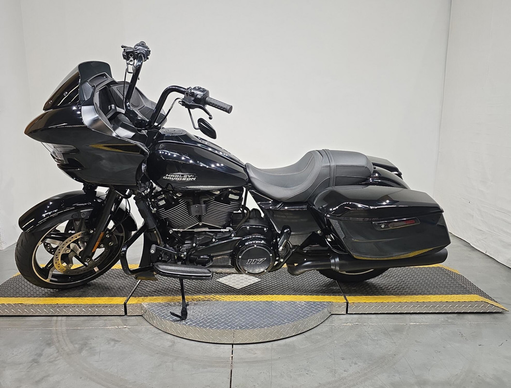 Road Glide®