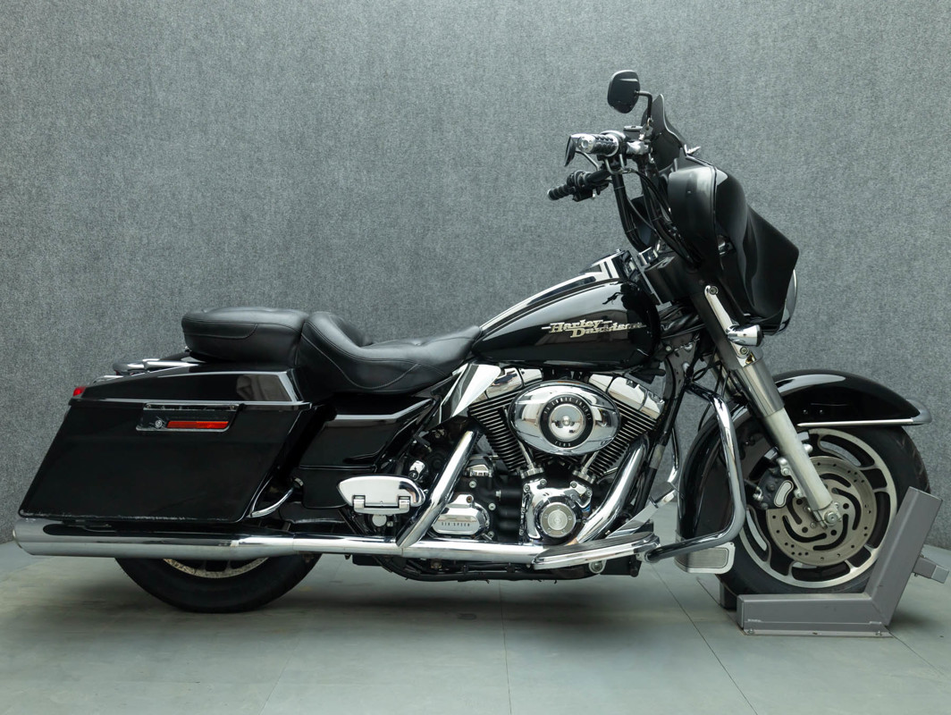 Street Glide®