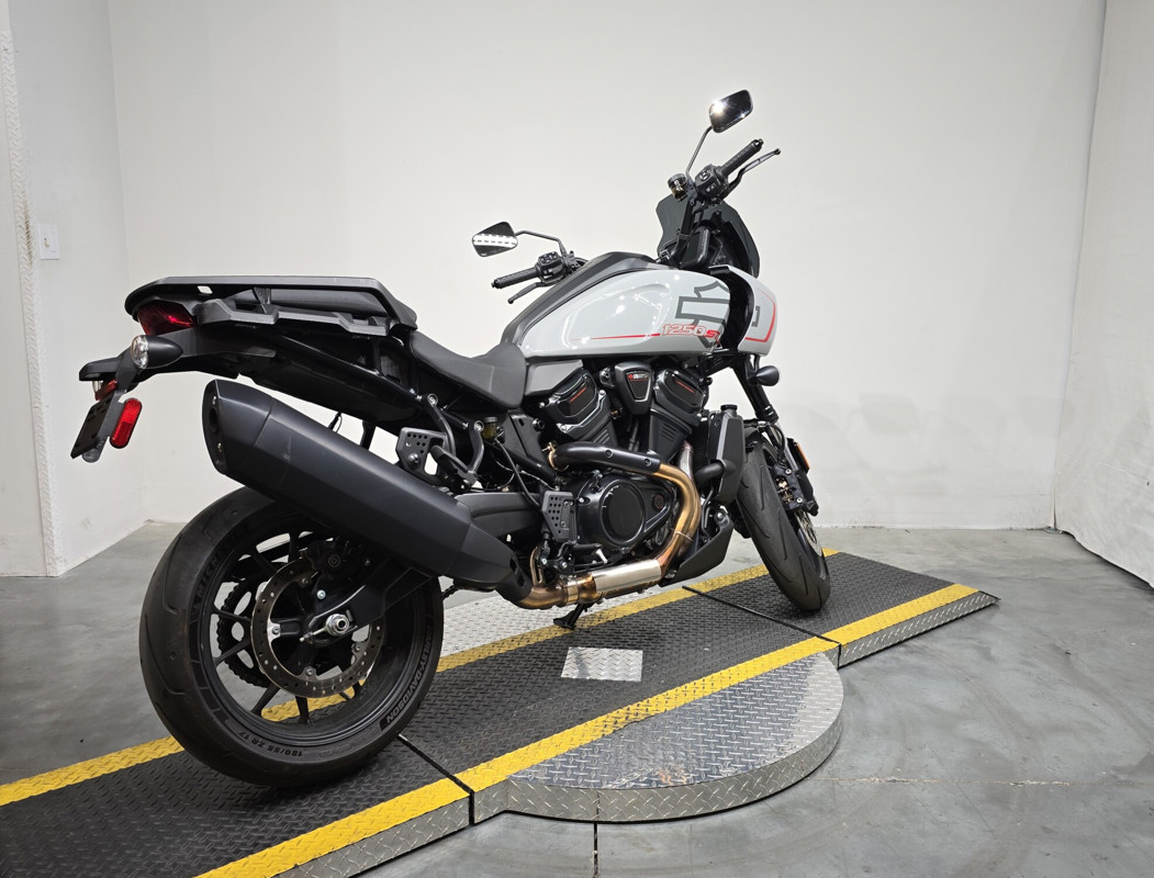 Pan America® 1250 ST