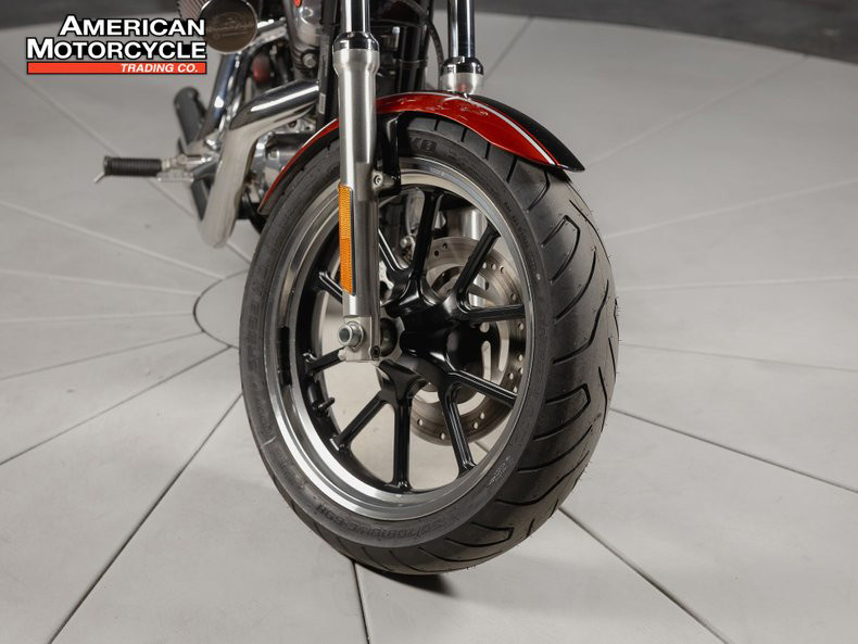 Sportster® 883 Superlow®