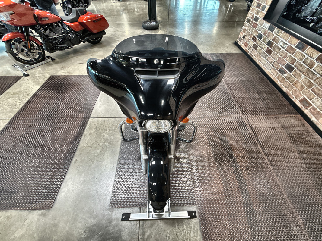 Street Glide®