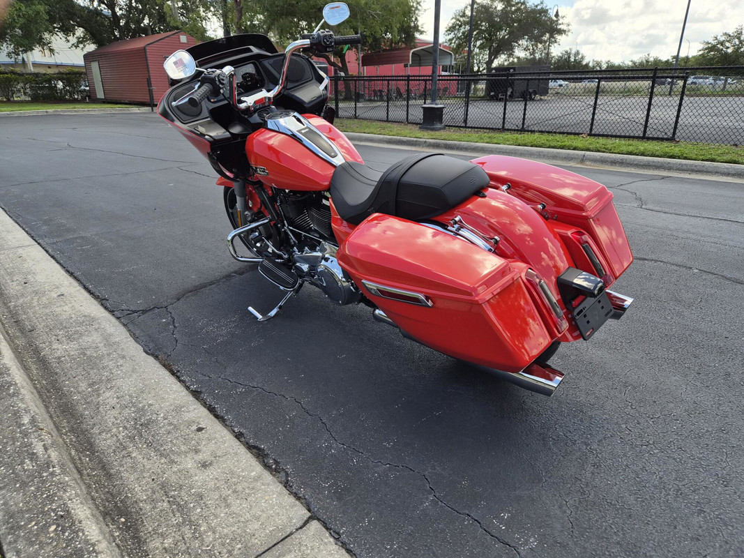Road Glide®