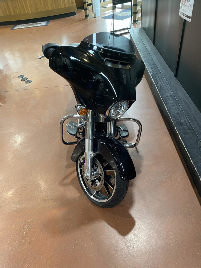 Street Glide®