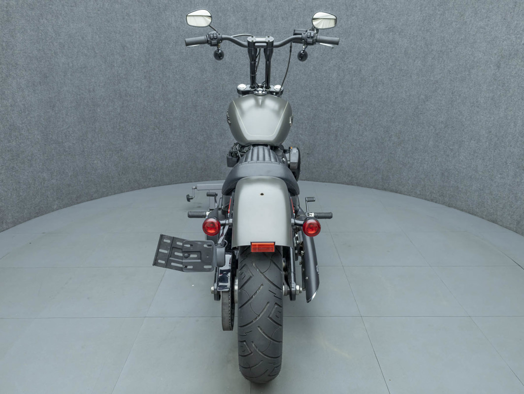 Softail® Street Bob®