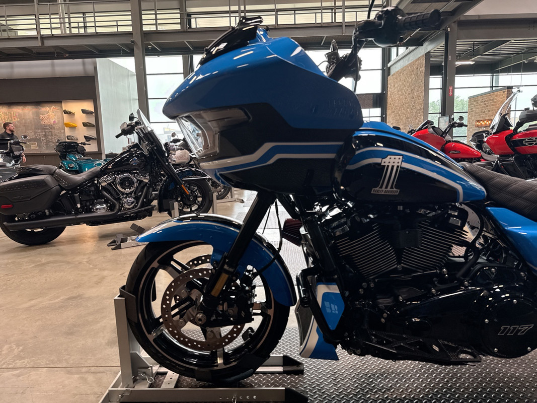 Road Glide®