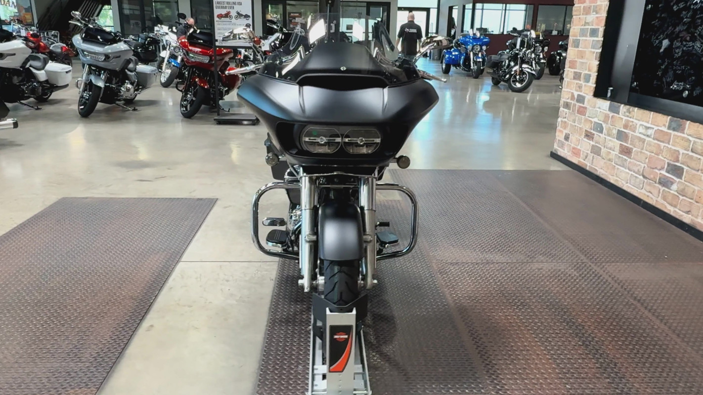 Road Glide®