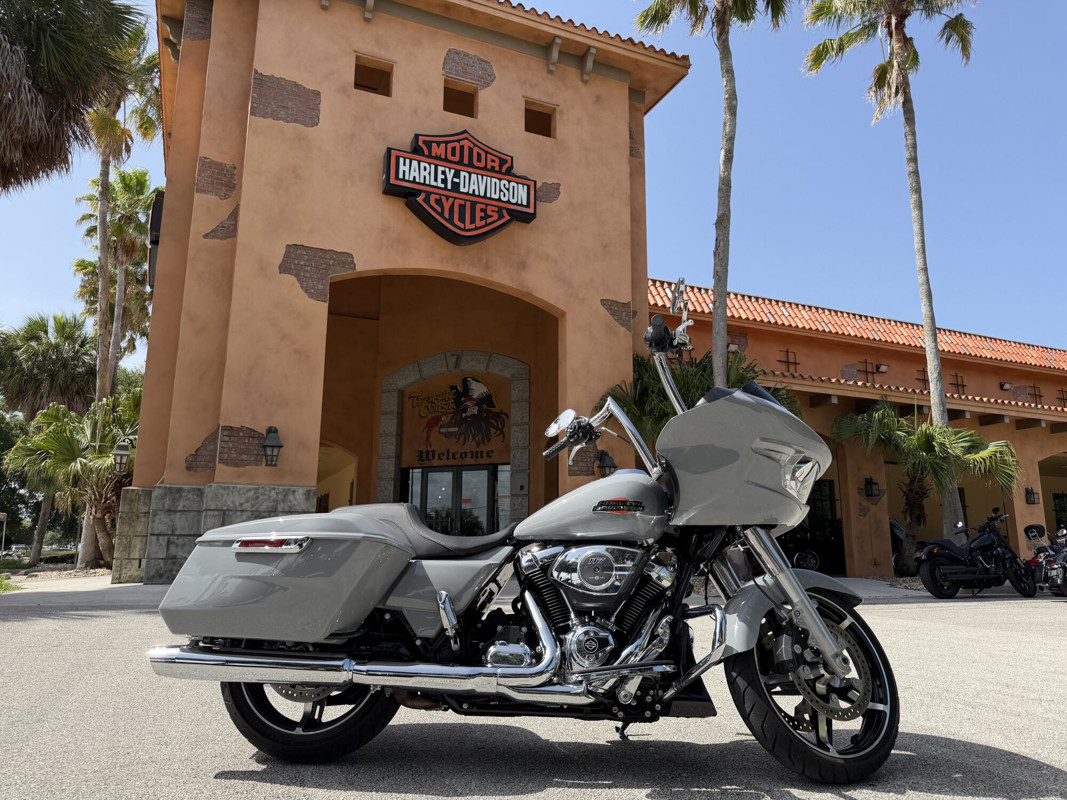Road Glide®