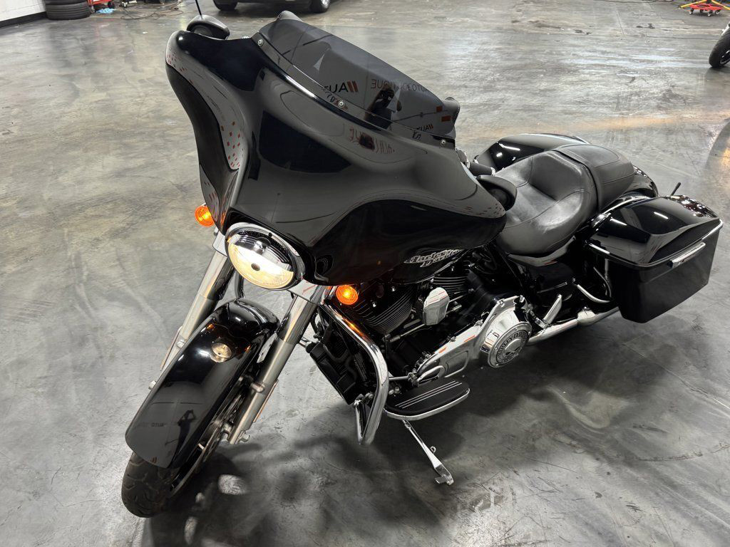 Street Glide®