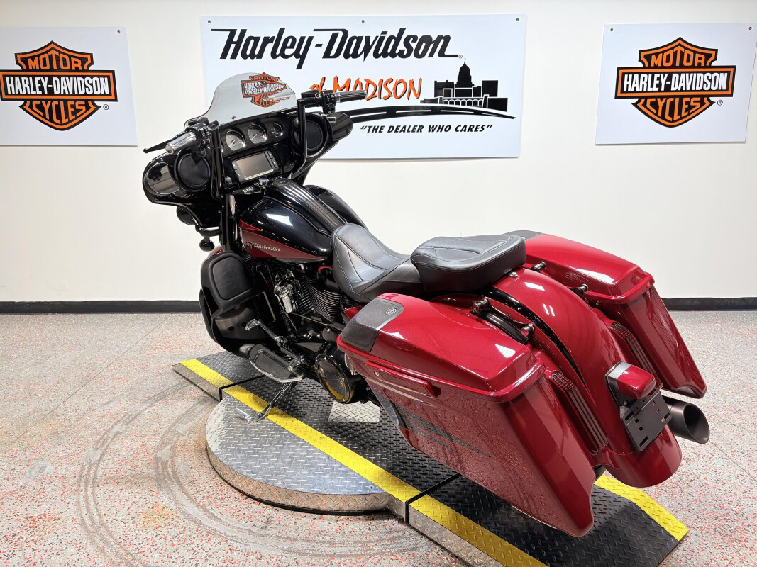 CVO® Street Glide®