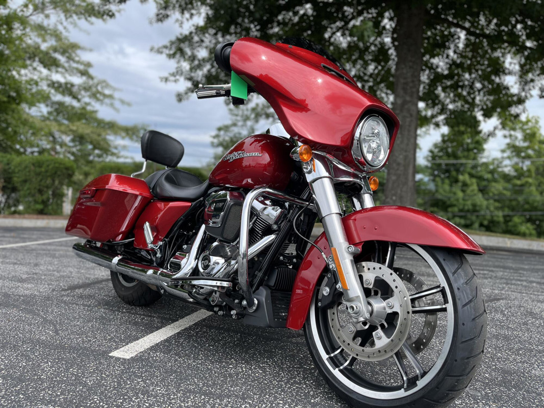 Street Glide®