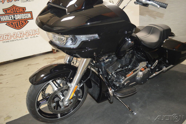 Road Glide®