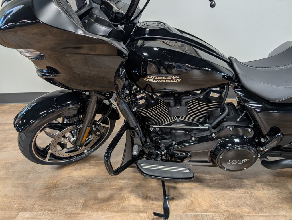 Road Glide®