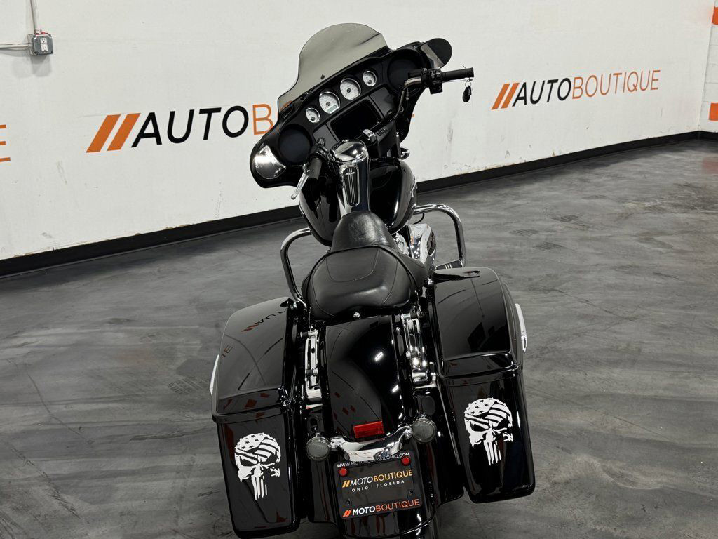 Street Glide®