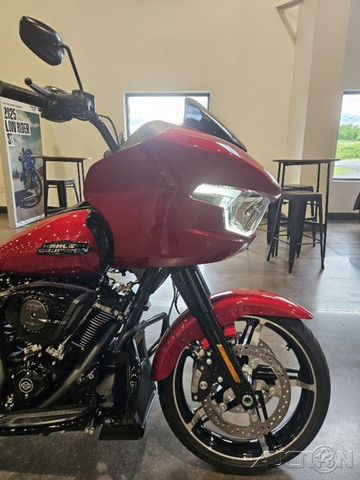 Road Glide®
