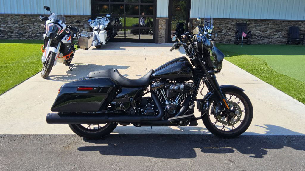 Street Glide® ST