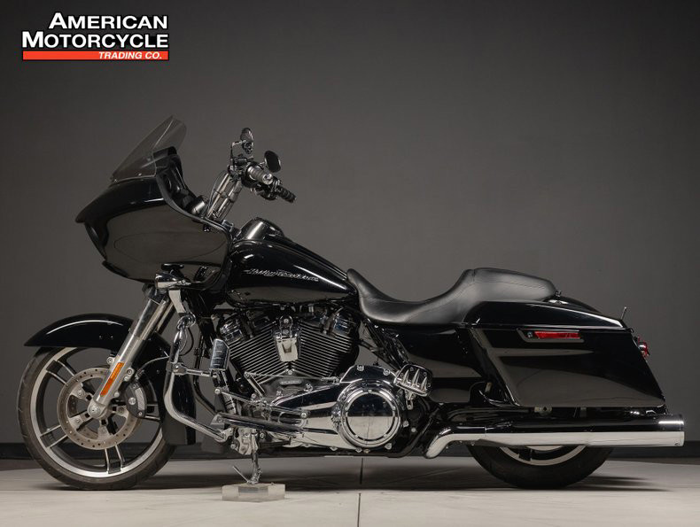 Road Glide®