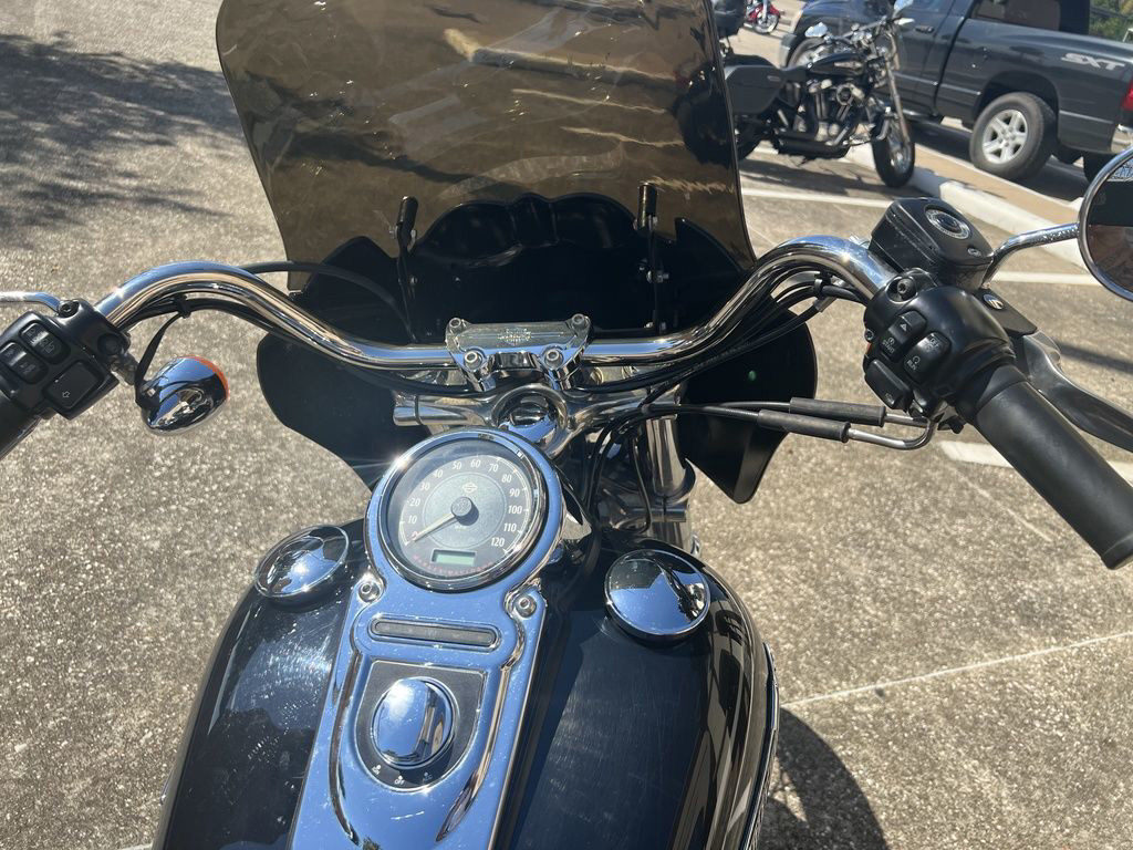 Dyna® Super Glide® Custom