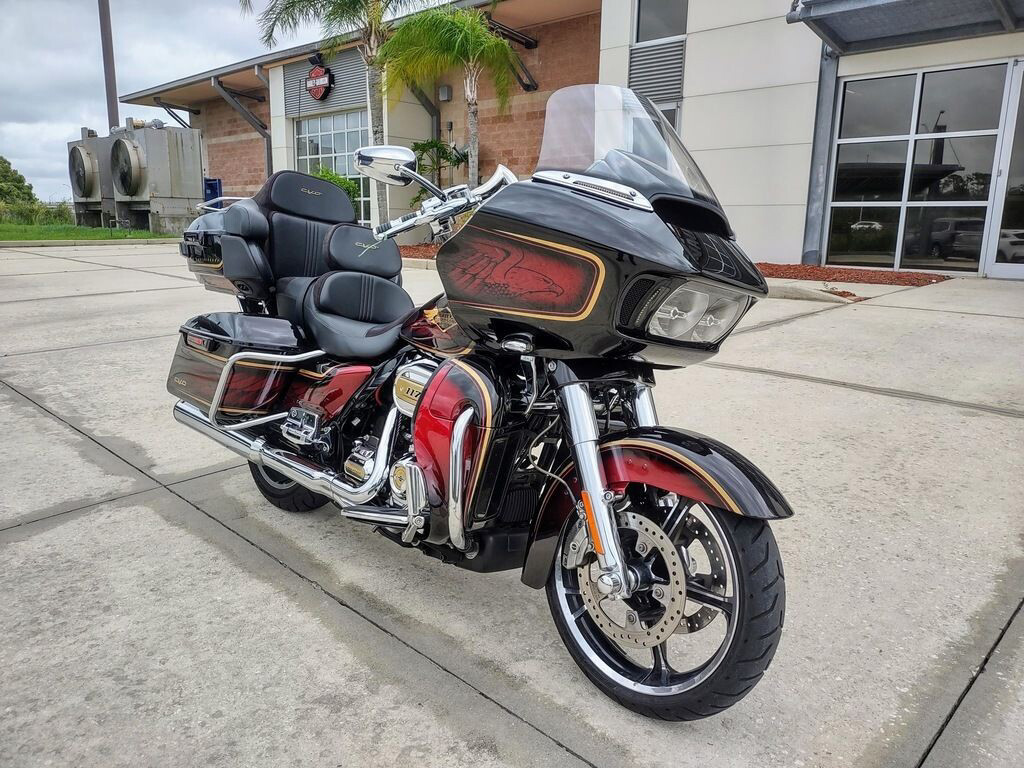 CVO® Road Glide® Limited Anniversary