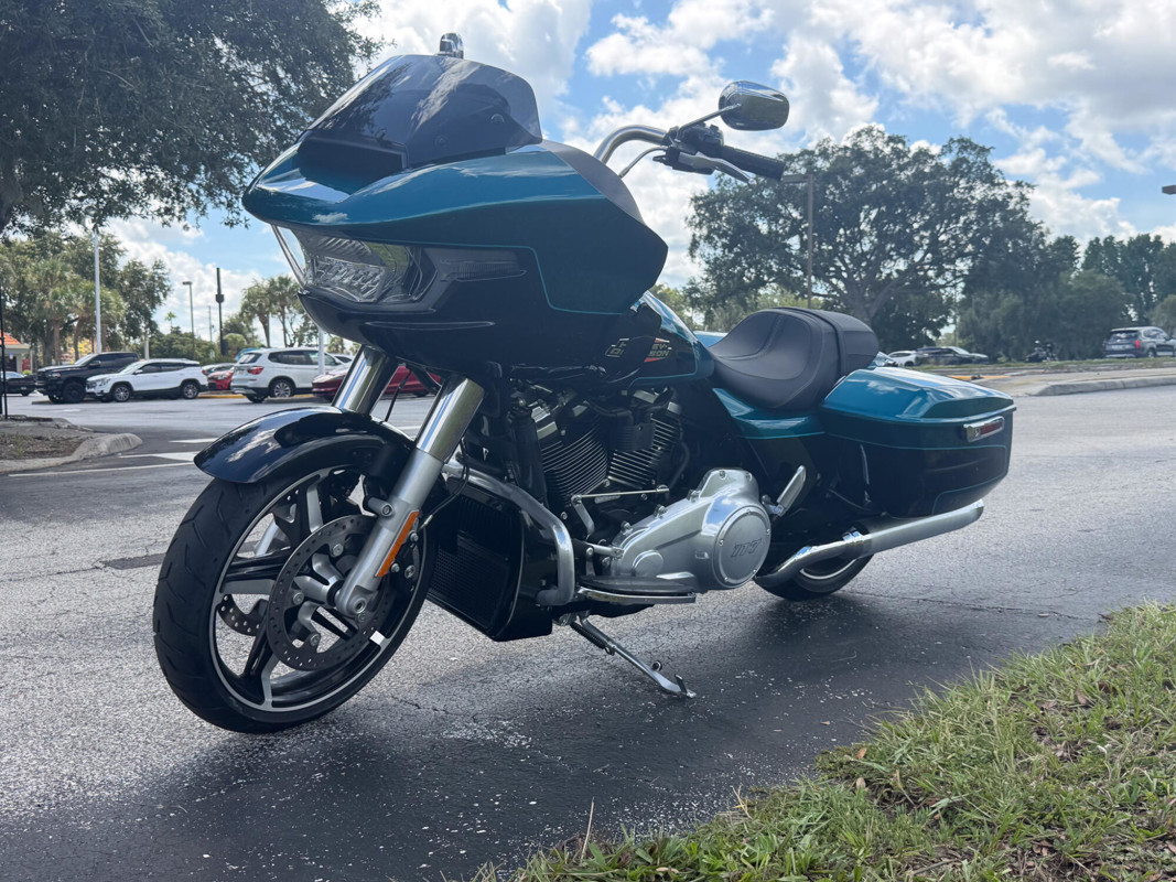 Road Glide®