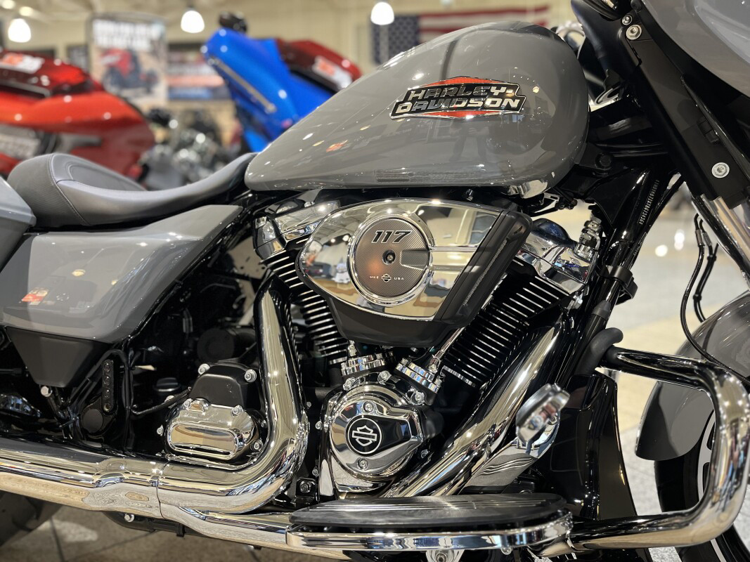 Street Glide®