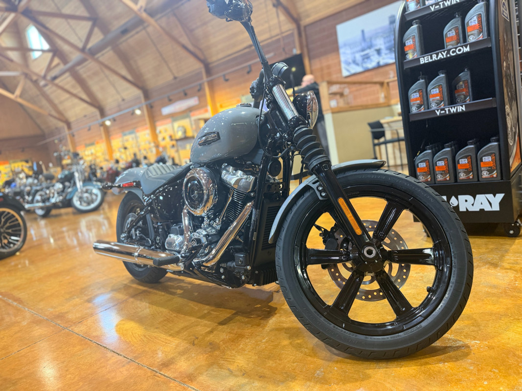 Street Bob®