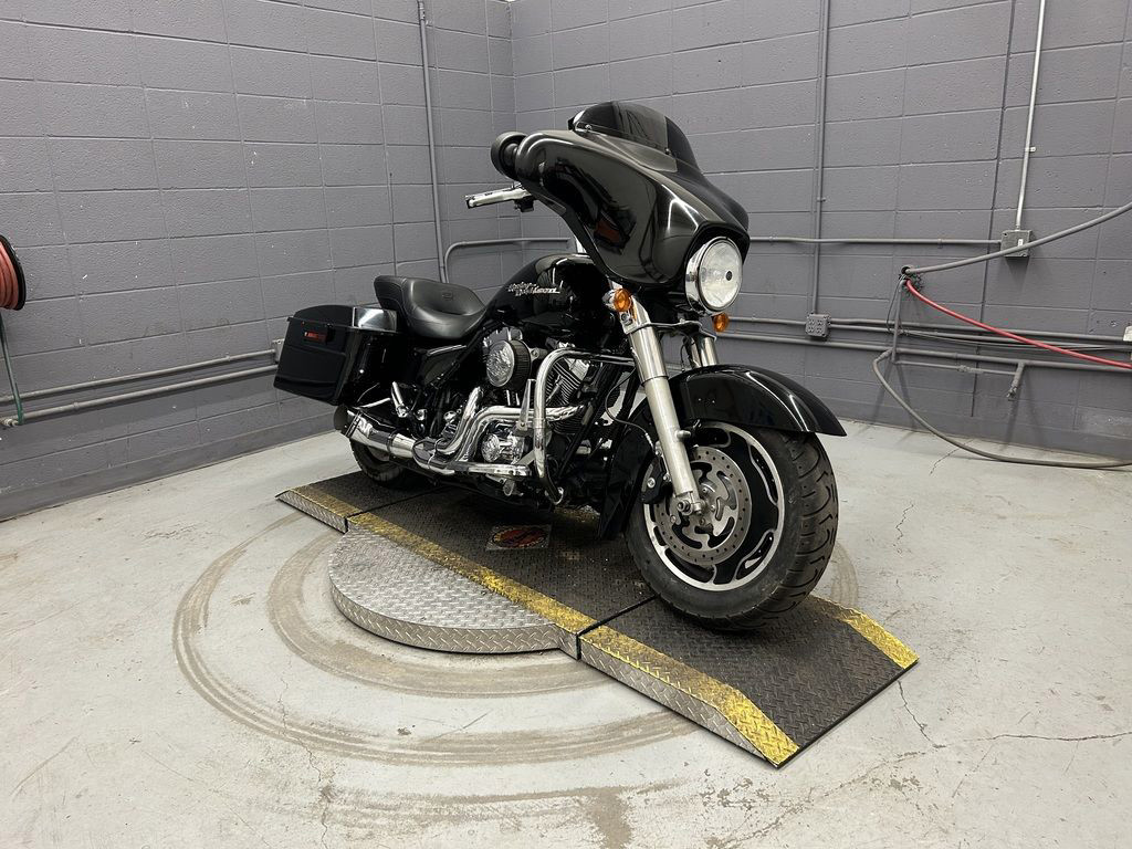 Street Glide®