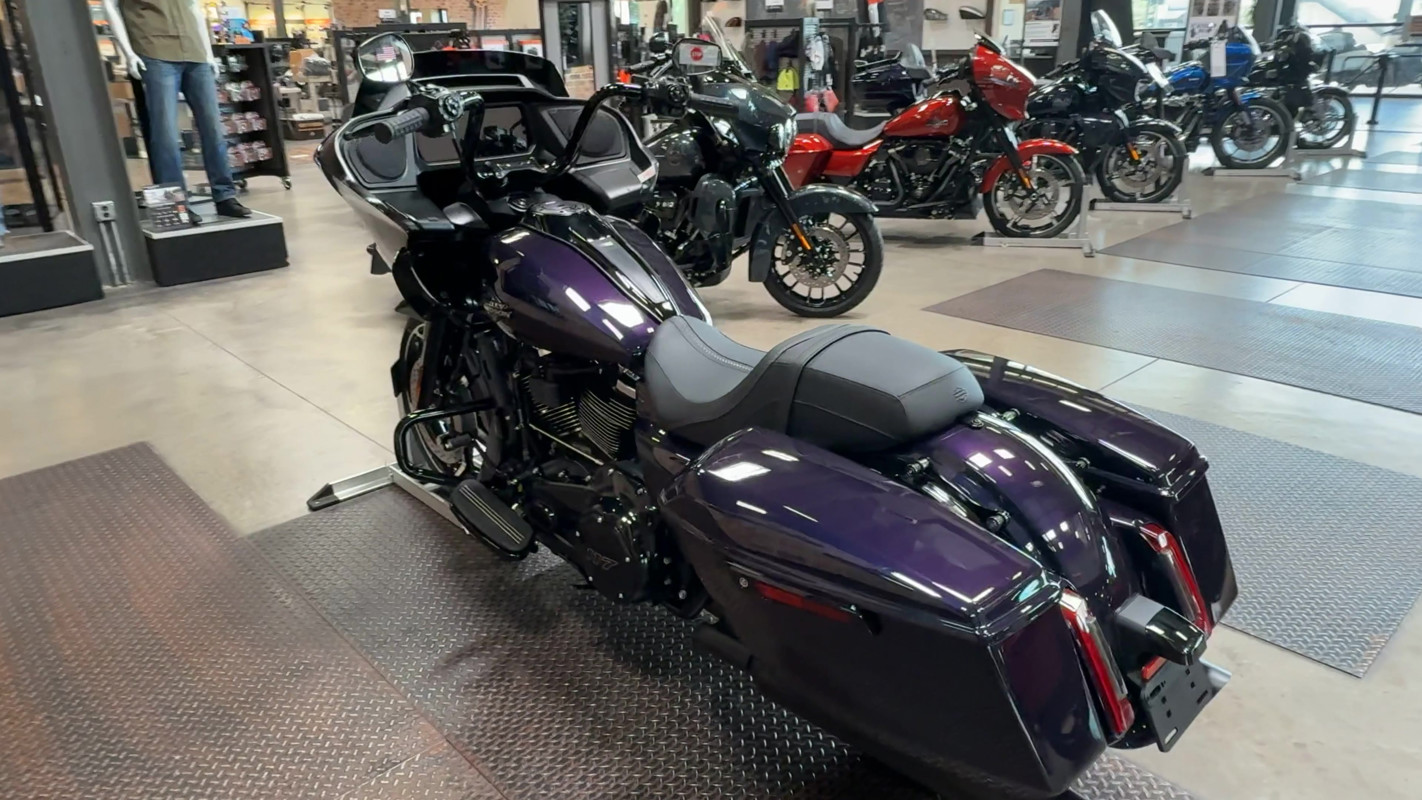 Road Glide®
