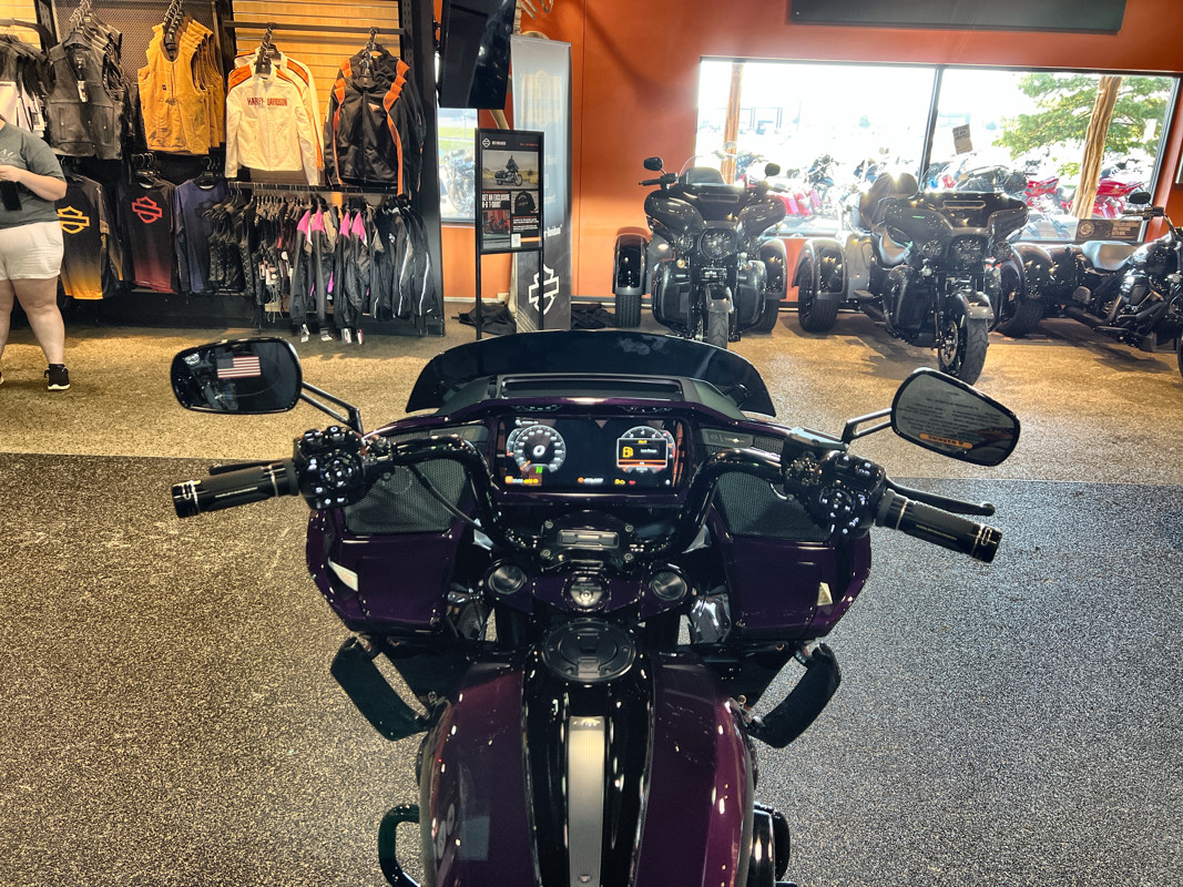 CVO® Road Glide®