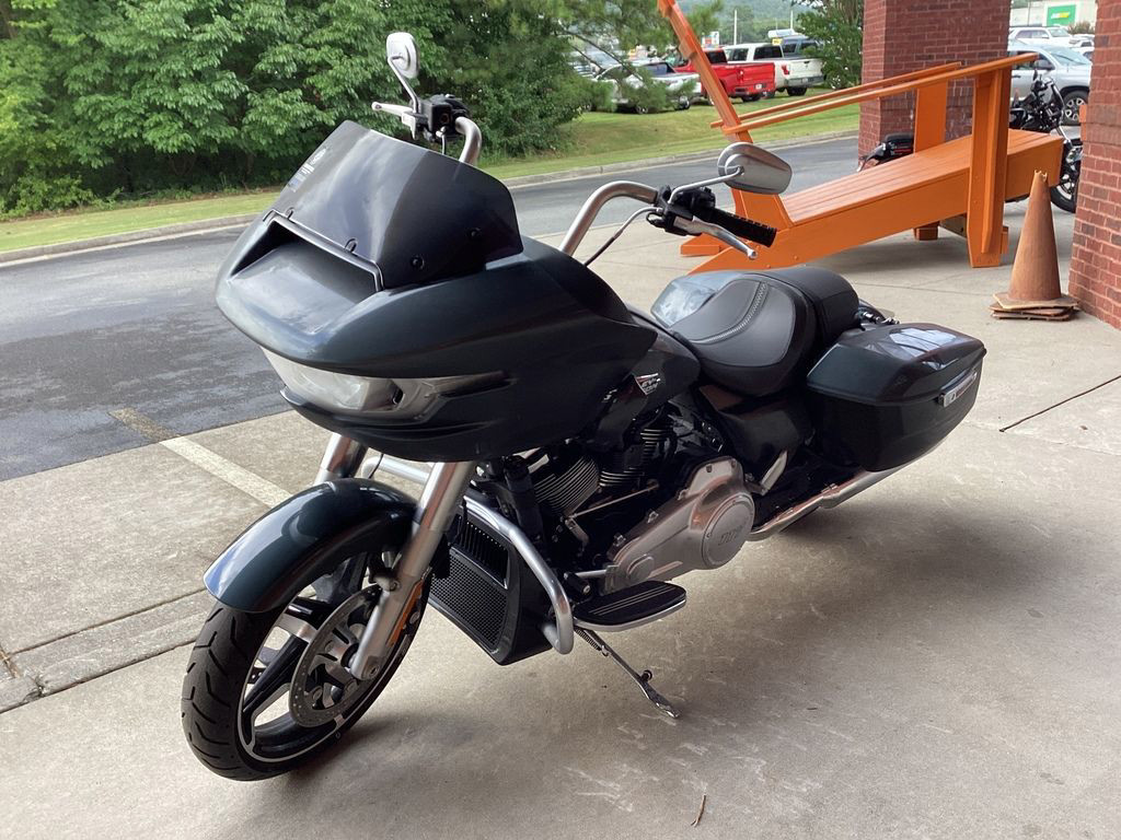 Road Glide®