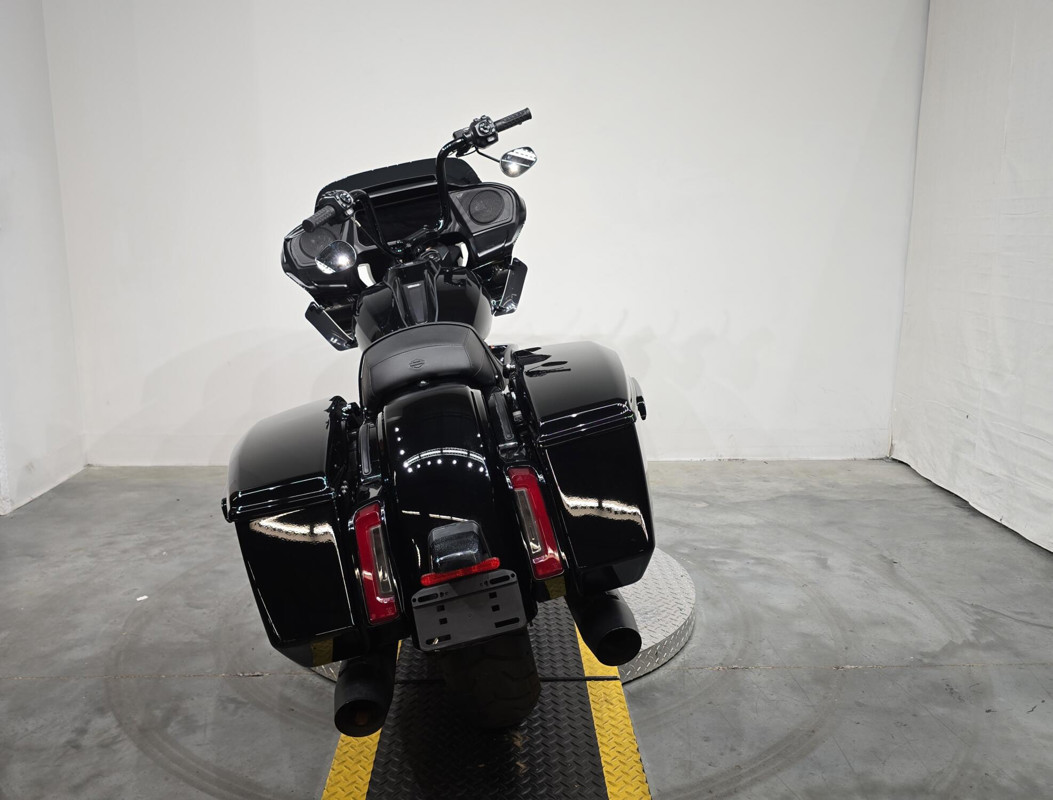 Road Glide®