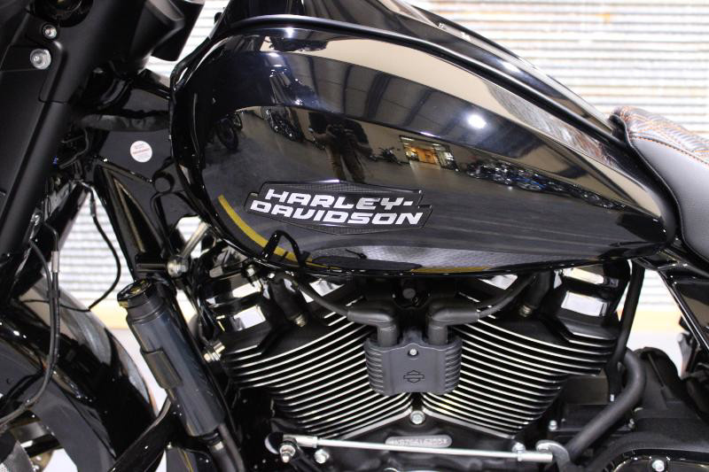 Street Glide®