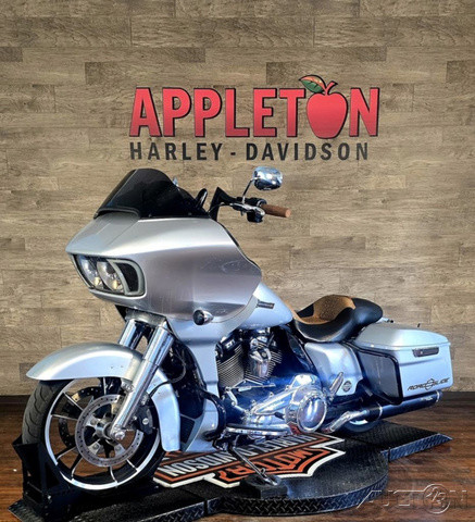 Road Glide®