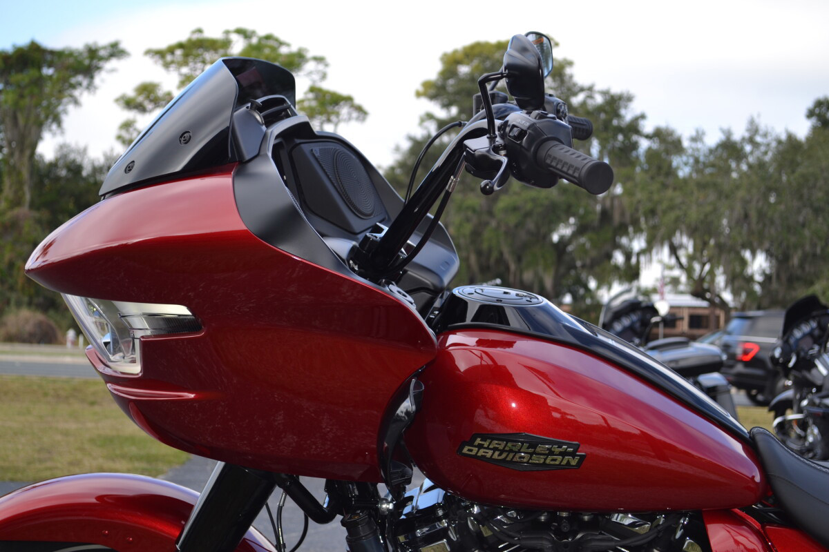 Road Glide®