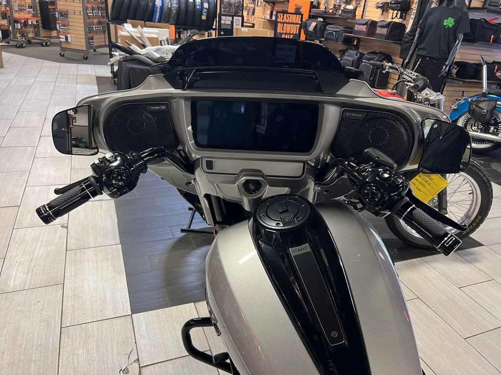 CVO® Street Glide®