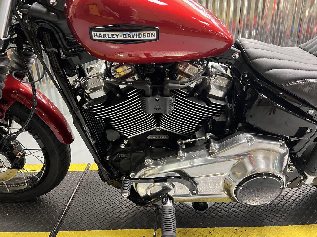 Street Bob®