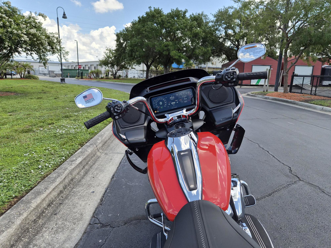 Road Glide®