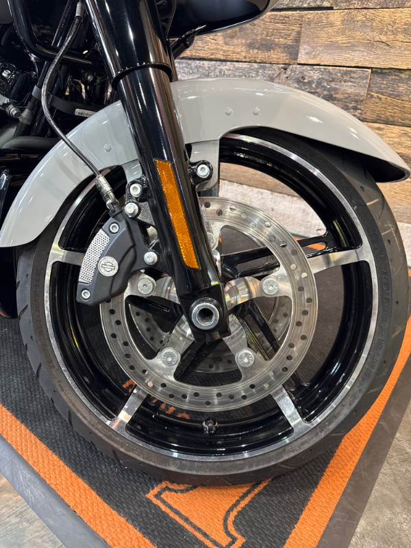 Road Glide®