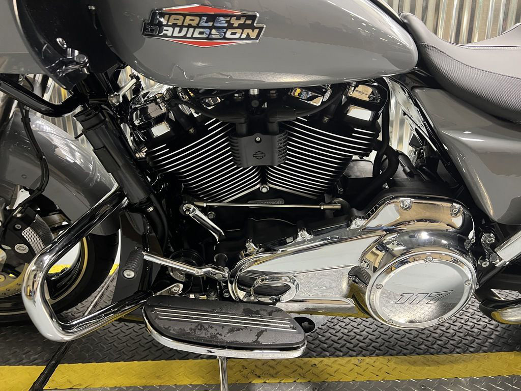Road Glide®